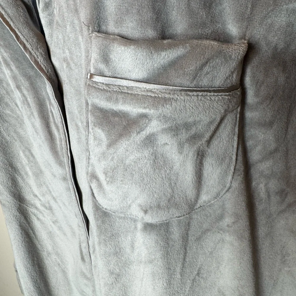 SKIMS Gray Velvet Pajama Set - Picture 3 of 8